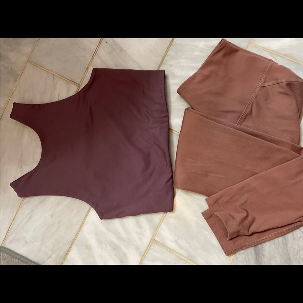 Girlfriend Collective Set